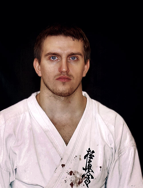 Чемпион мира по киокусинкай KWU в весовой категории до 95 кг.